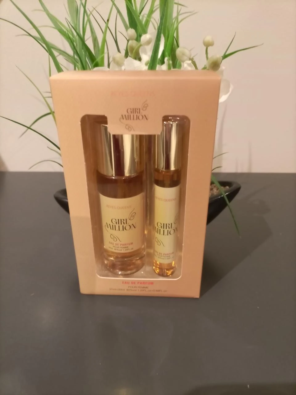 coffret girl million reyes queen